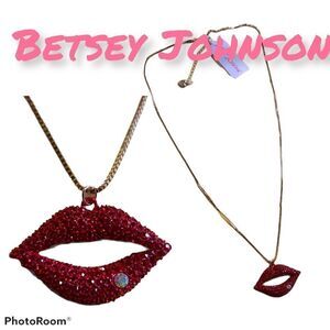 BETSEY JOHNSON RED HOT LIPS NECKLACE
